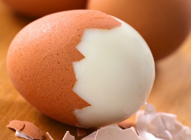 12 Things That Happen To Your Body When You Eat Eggs
